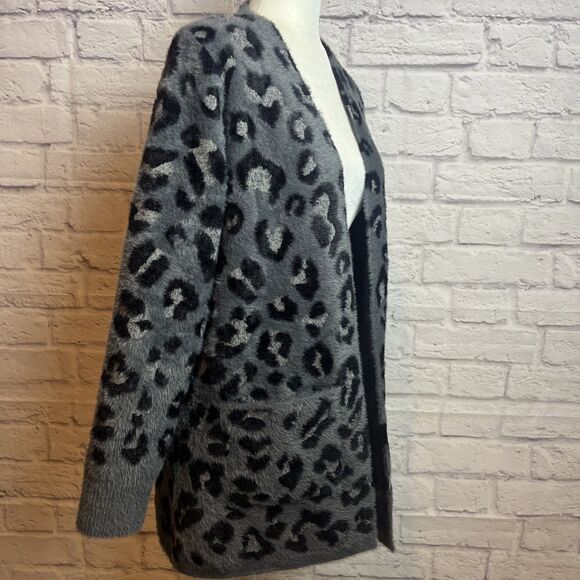 Evolution By Cyrus Women’s NWT Cozy Cheetah Print Cardigan Size Small - Picture 3 of 9